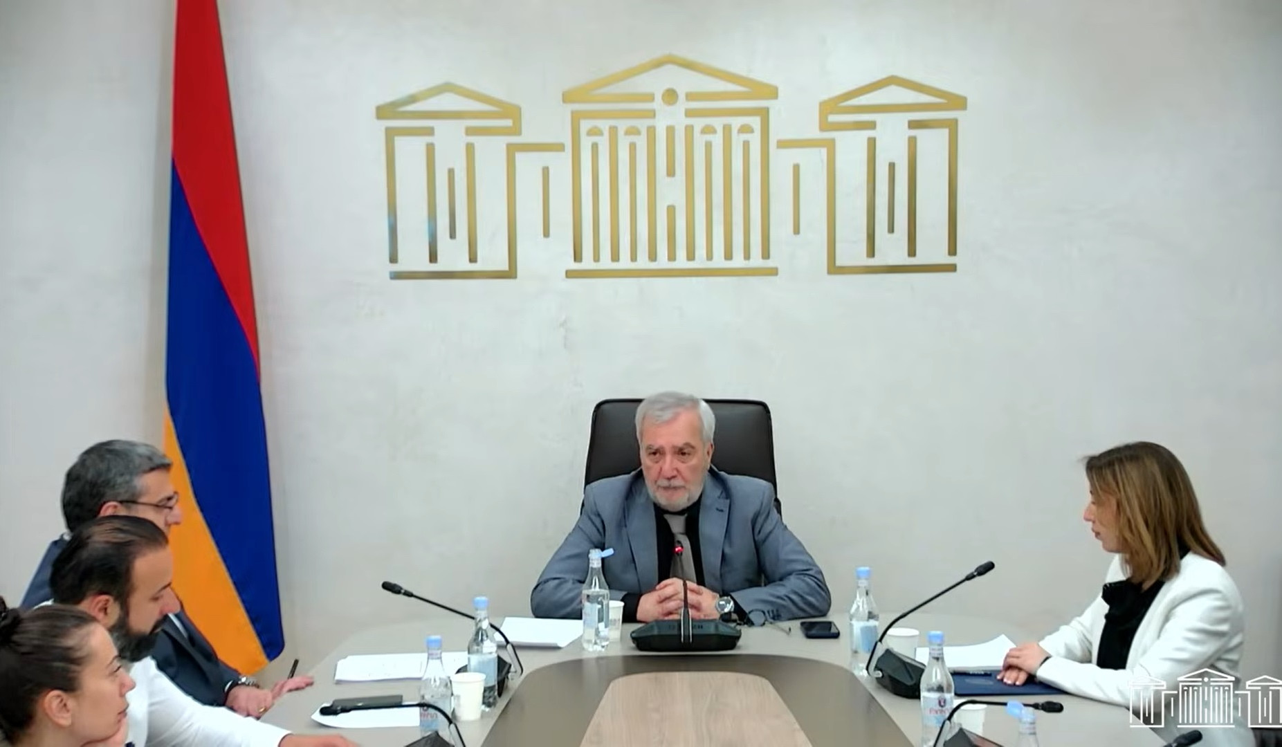 ԱԺ պաշտպանության և անվտանգության հարցերի մշտական հանձնաժողովի նիստին երկրորդ ընթերցմամբ նախագծեր են քննարկվել