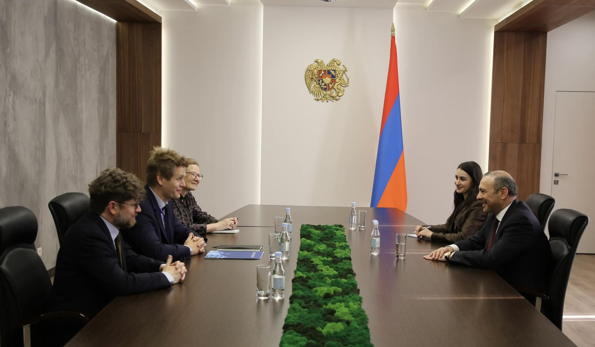Արմեն Գրիգորյանը և Թղիստան Օղոն քննարկել են ձեռք բերված պայմանավորվածությունների իրականացման ընթացքը