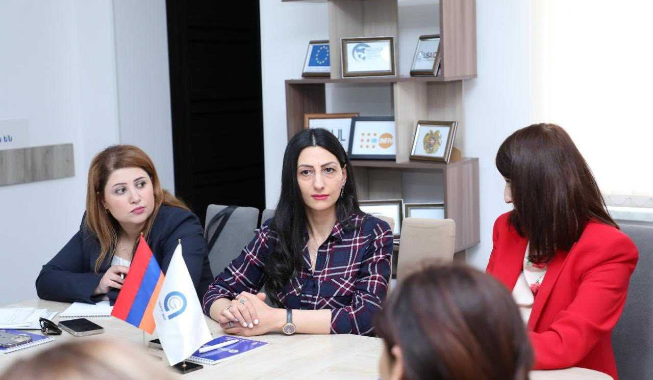 Անահիտ Մանասյանն այցելել է «Ագաթ» ՀԿ․ քննարկվել են հաշմանդամություն ունեցող անձանց իրավունքների ապահովման հետ կապված խնդիրները