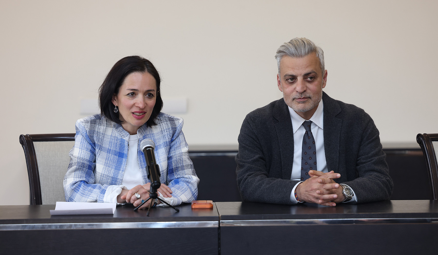 Ժաննա Անդրեասյանը պարգևատրել է պարարվեստի մի շարք ներկայացուցիչների