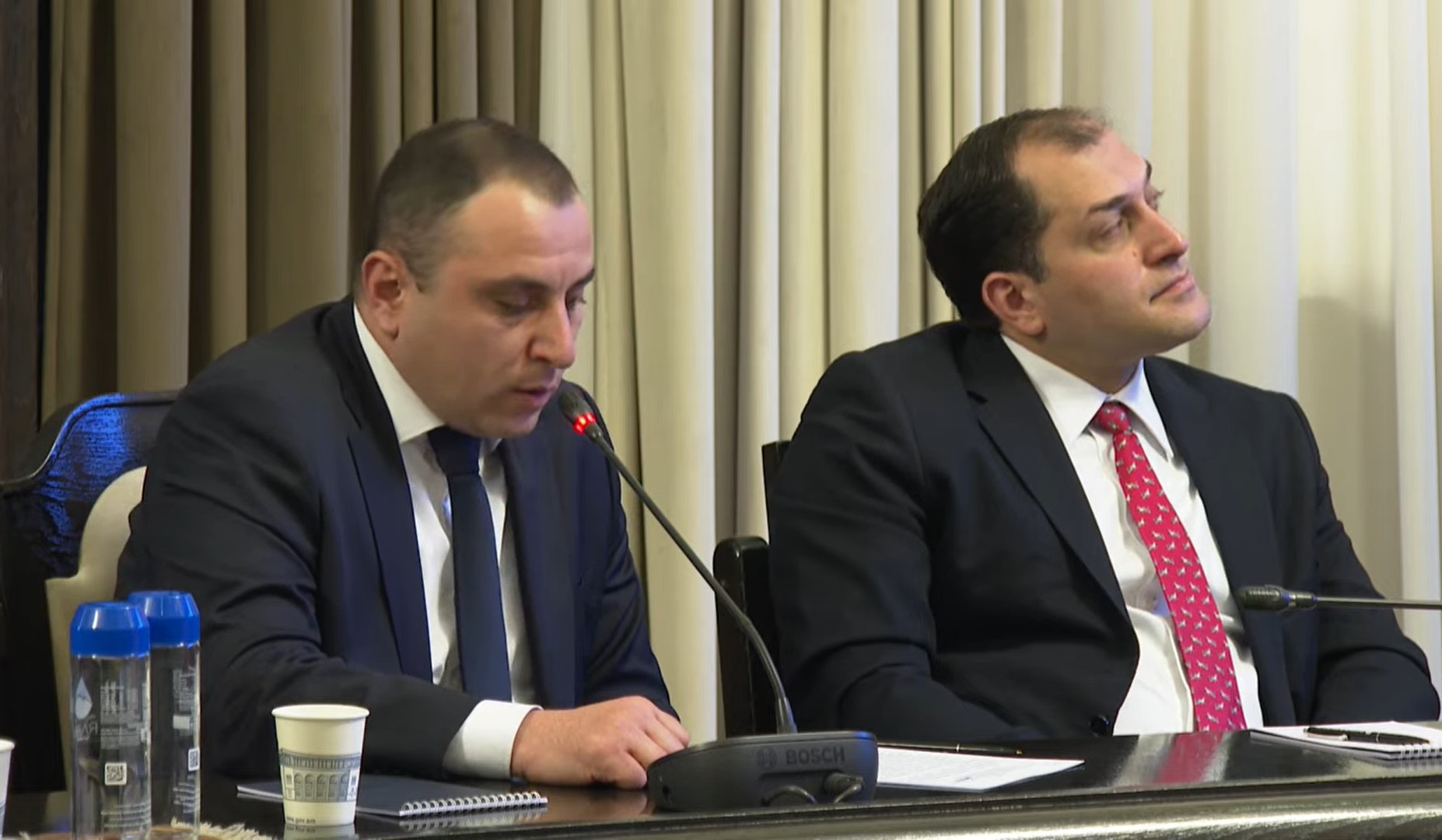 Մինչև 12 տարեկան 2 երեխա ունեցող ծնողներին կտրվի օրական առավելագույնը 30 րոպե աշխատանքից բացակայելու իրավունք
