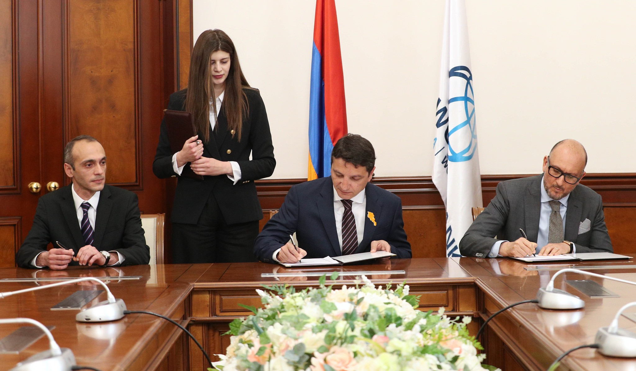 Ֆինանսների նախարարը և ՀԲ հայաստանյան գրասենյակի ղեկավարը ստորագրել են բնակարանային և հիփոթեքային շուկայի զարգացման 264.4 մլն դոլարի համաձայնագիր