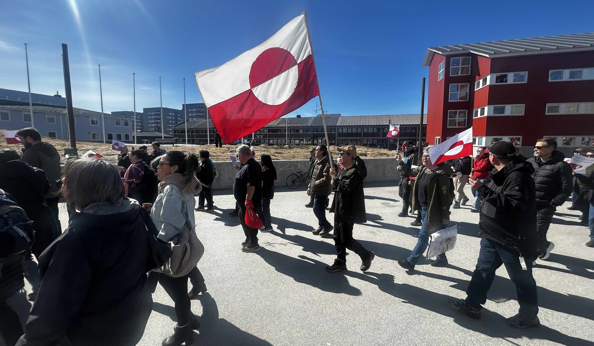 В Гренландии прошли протесты против открытия более крупного консульства США