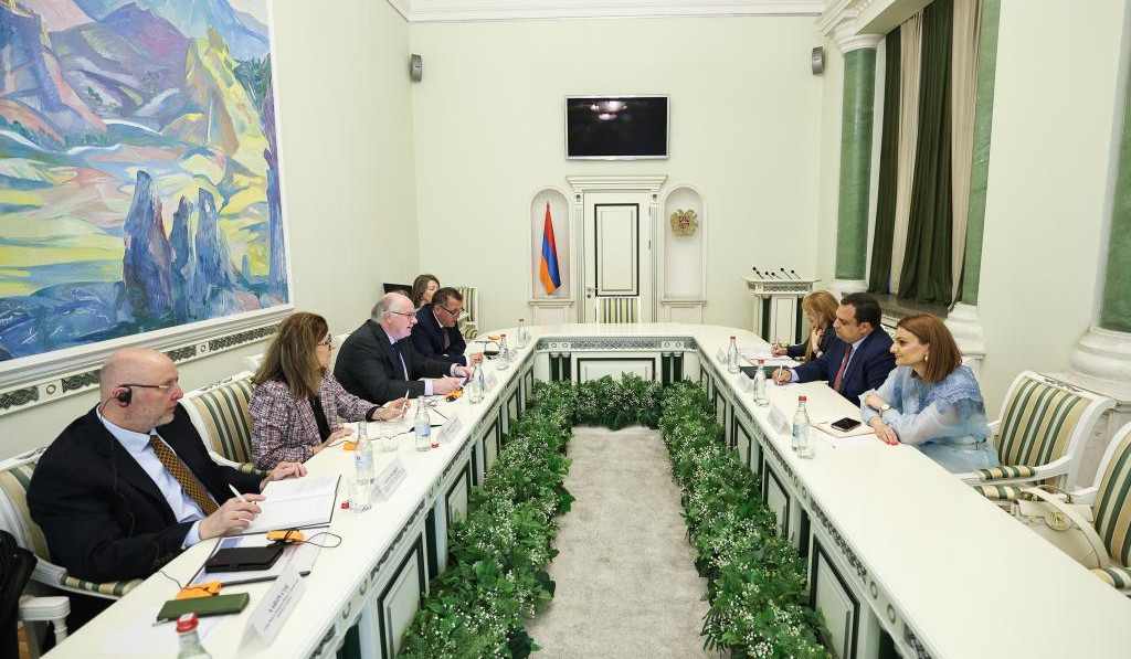 Գլխավոր դատախազի տեղակալն ու Նյու Բրանսվիկի Գերագույն դատարանի նախագահը քննարկել են երկուստեք հետաքրքրություն ներկայացնող հարցեր