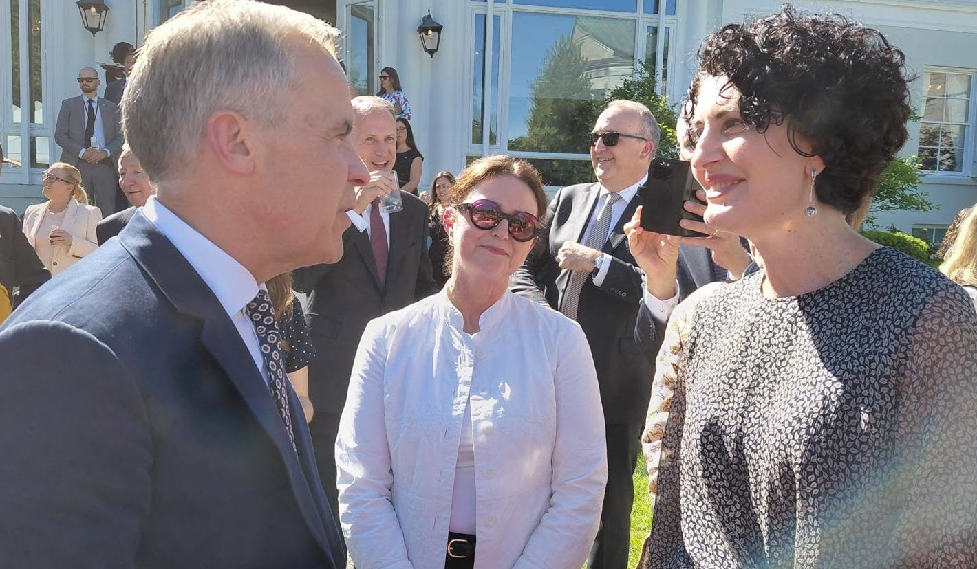 Դեսպան Հարությունյանը ներկա է գտնվել Կանադայի 31-րդ գեներալ-նահանգապետի երդմնակալությանը, կարճատև զրույց ունեցել  վարչապետ  Քարնիի հետ