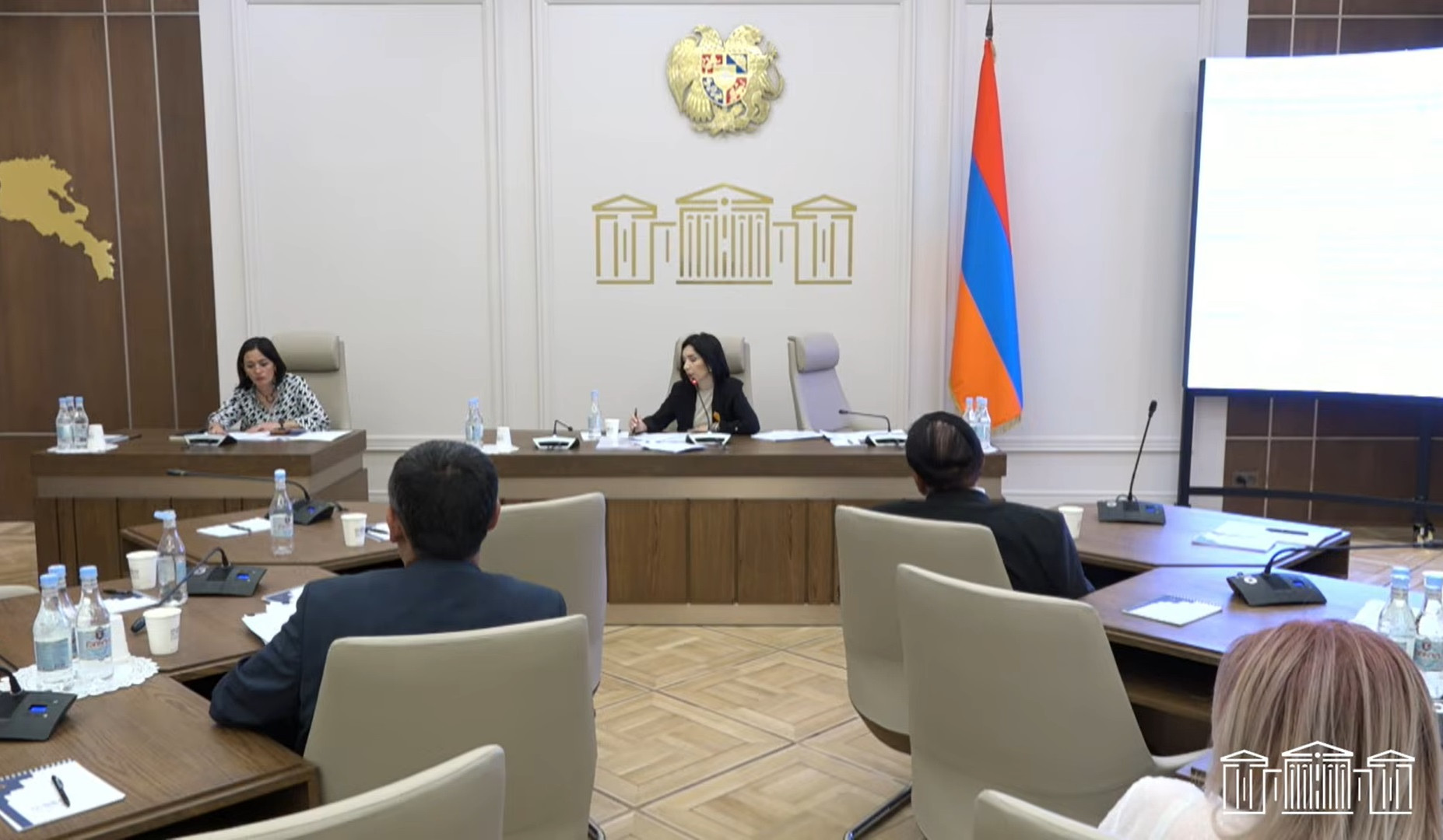 Առաջարկել ենք այդ անձանց նկատմամբ կիրառել կարգապահական տույժ. ԿԳՄՍ նախարարը՝ վարչական ռեսուրսի կիրառման մասին
