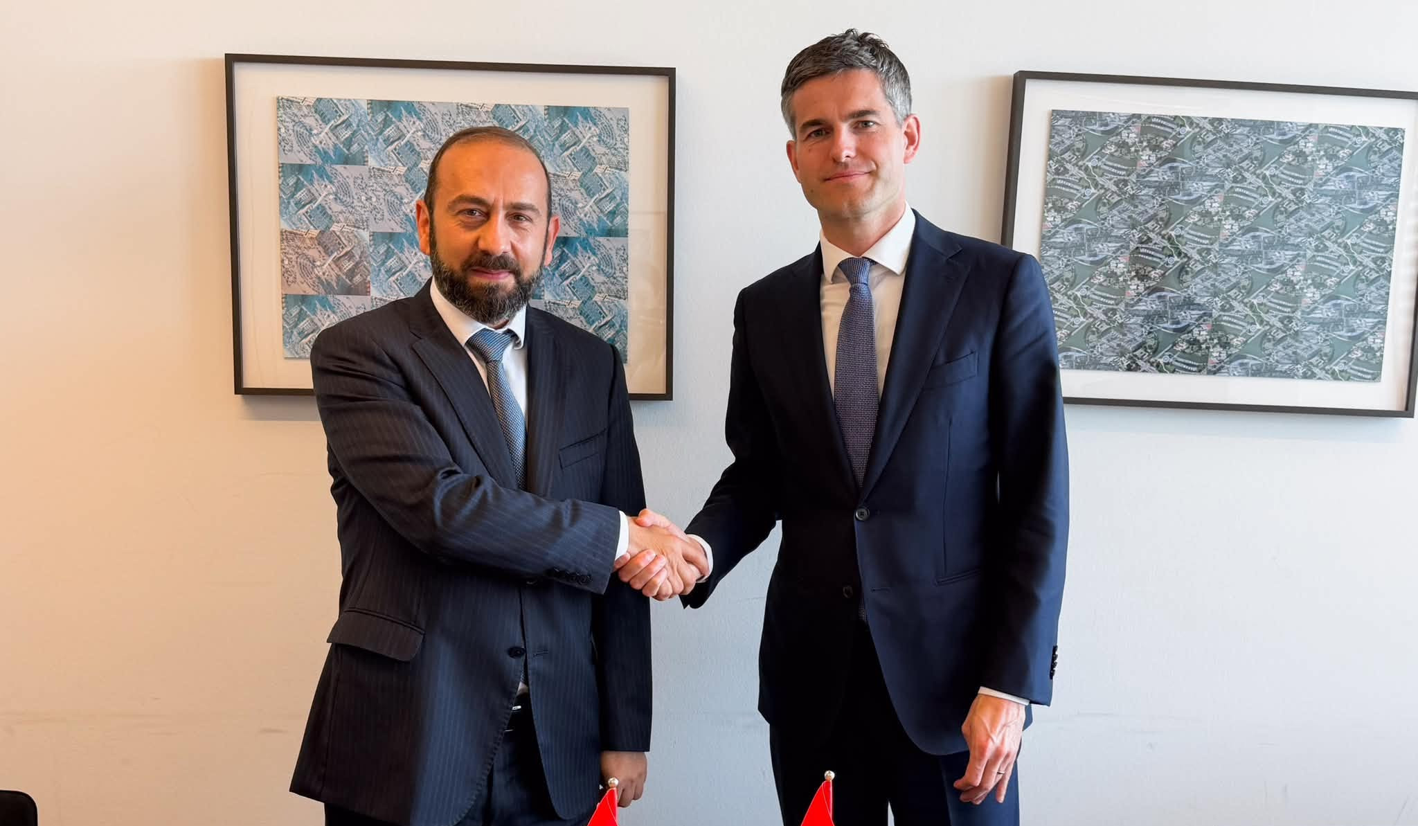 Միրզոյանը հանդիպում է ունեցել Նիդերլանդների նորանշանակ ԱԳ նախարարի հետ