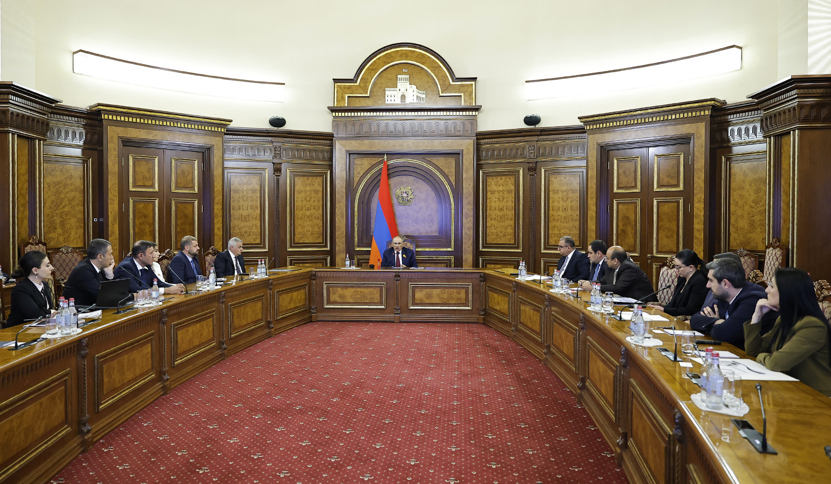 Վարչապետի գլխավորությամբ քննարկվել են անշարժ գույքի գրանցման ինստիտուտի վերափոխմանն ուղղված քայլերը