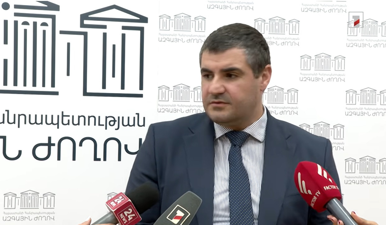 Ես կառաջարկեի կենտրոնանալ ոչ թե շնորհավորանքների, այլ երկկողմ հարաբերությունների վրա. Արման Եղոյան