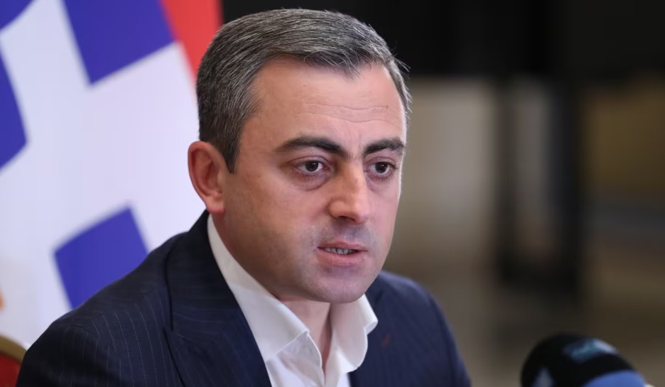 Խուզարկություն՝ Իշխան Սաղաթելյանի բնակարանում