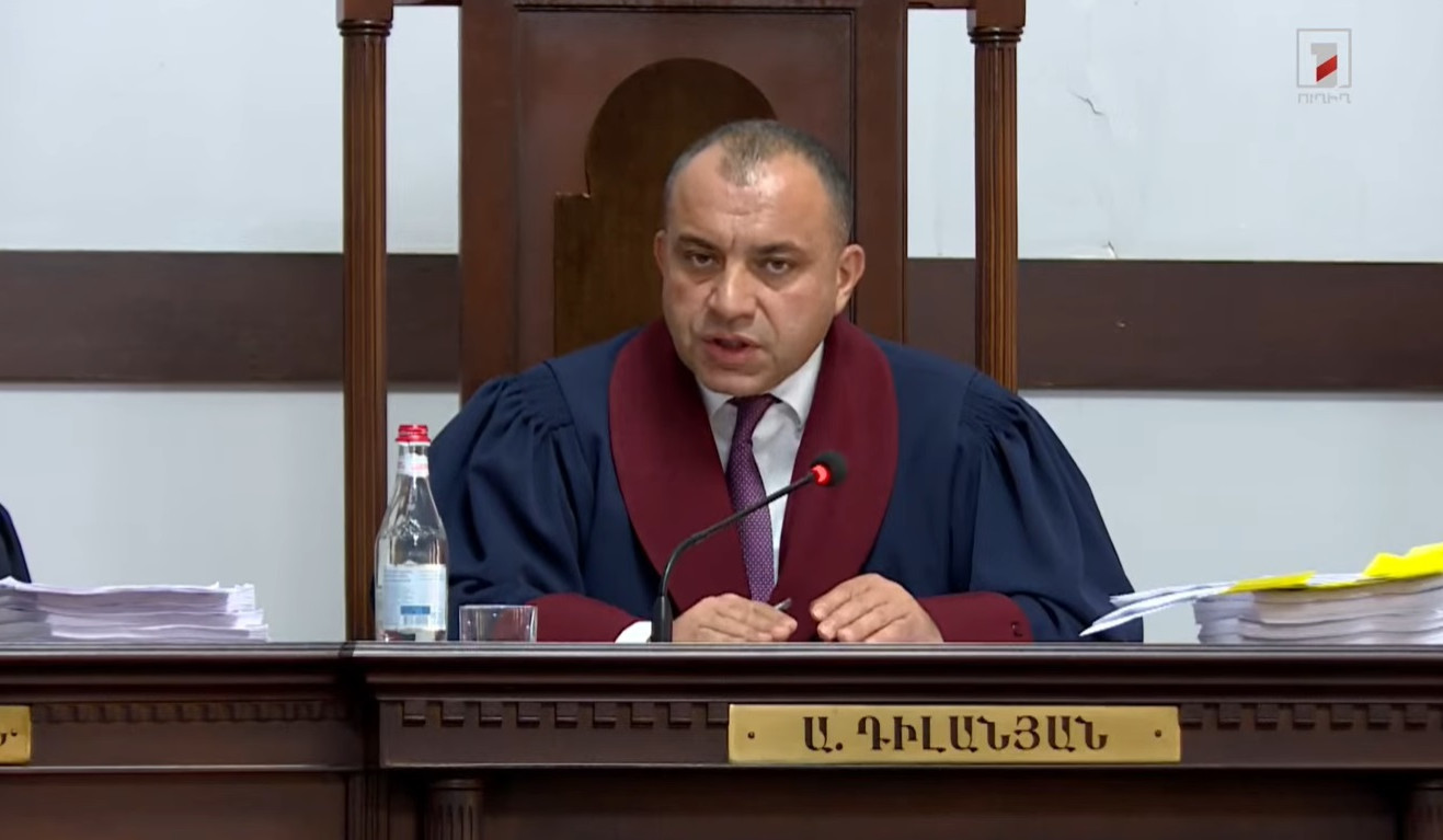 ՍԴ-ն որոշեց քննարկման առարկա չդարձնել դատավորներ Սեդա Սաֆարյանի և Դավիթ Խաչատուրյանի մասնակցության անհնարինության հարցը