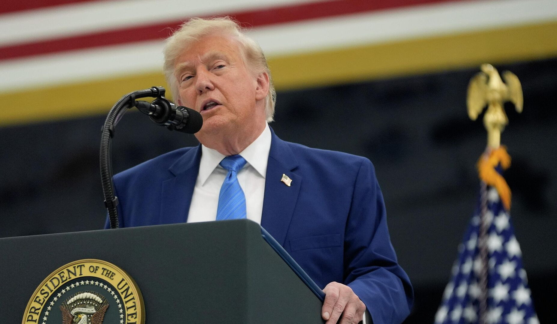 Трамп пригрозил Европе 100%-ными пошлинами из-за налога на цифровые услуги