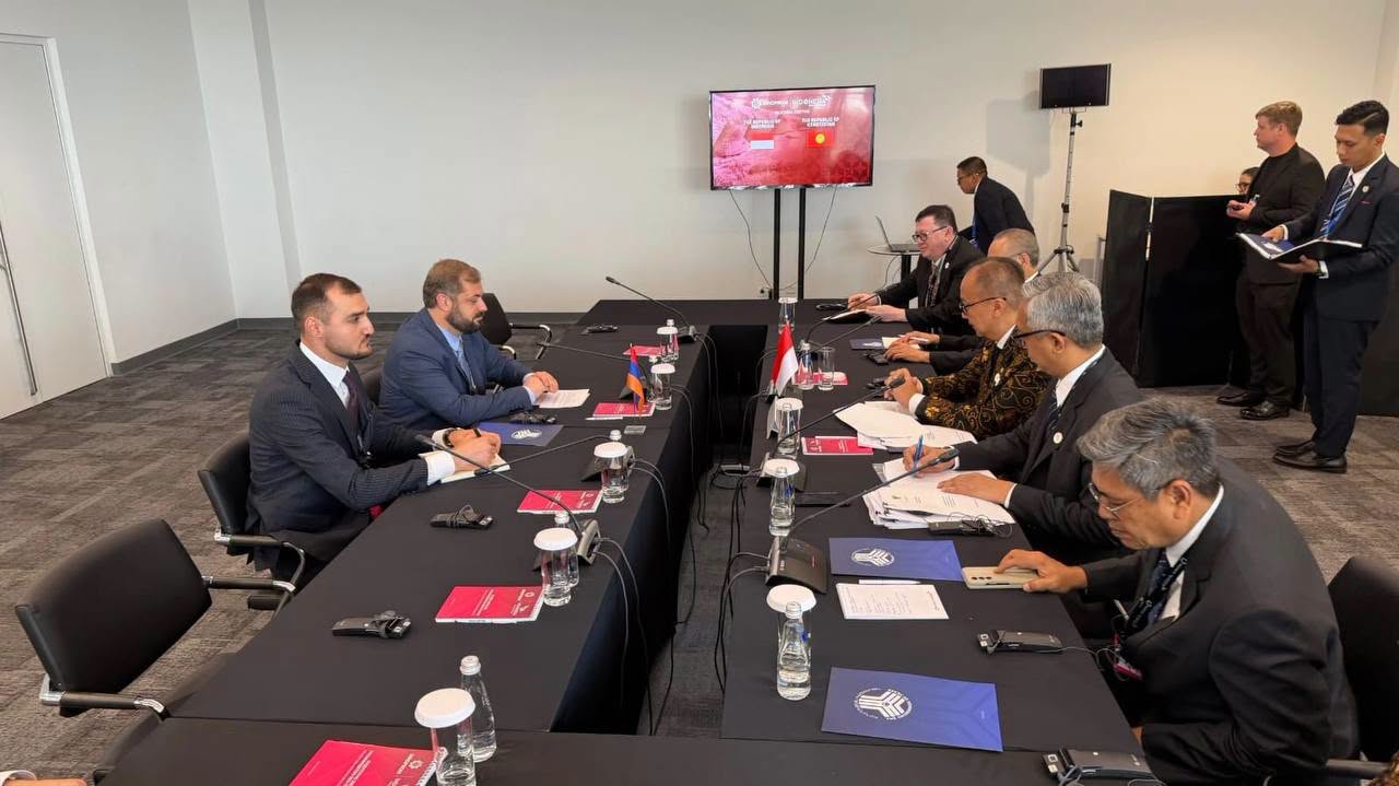 Gevorg Papoyan discusses prospects for Armenia-Indonesia trade and economic cooperation with Indonesia’s Minister of Industry