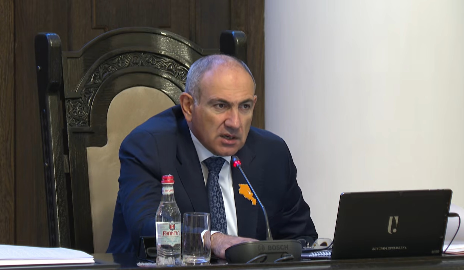 Այս օրերին համարյա ամեն օր 10 հազարից ավելի ուղևոր է մուտք գործում ՀՀ. Փաշինյան
