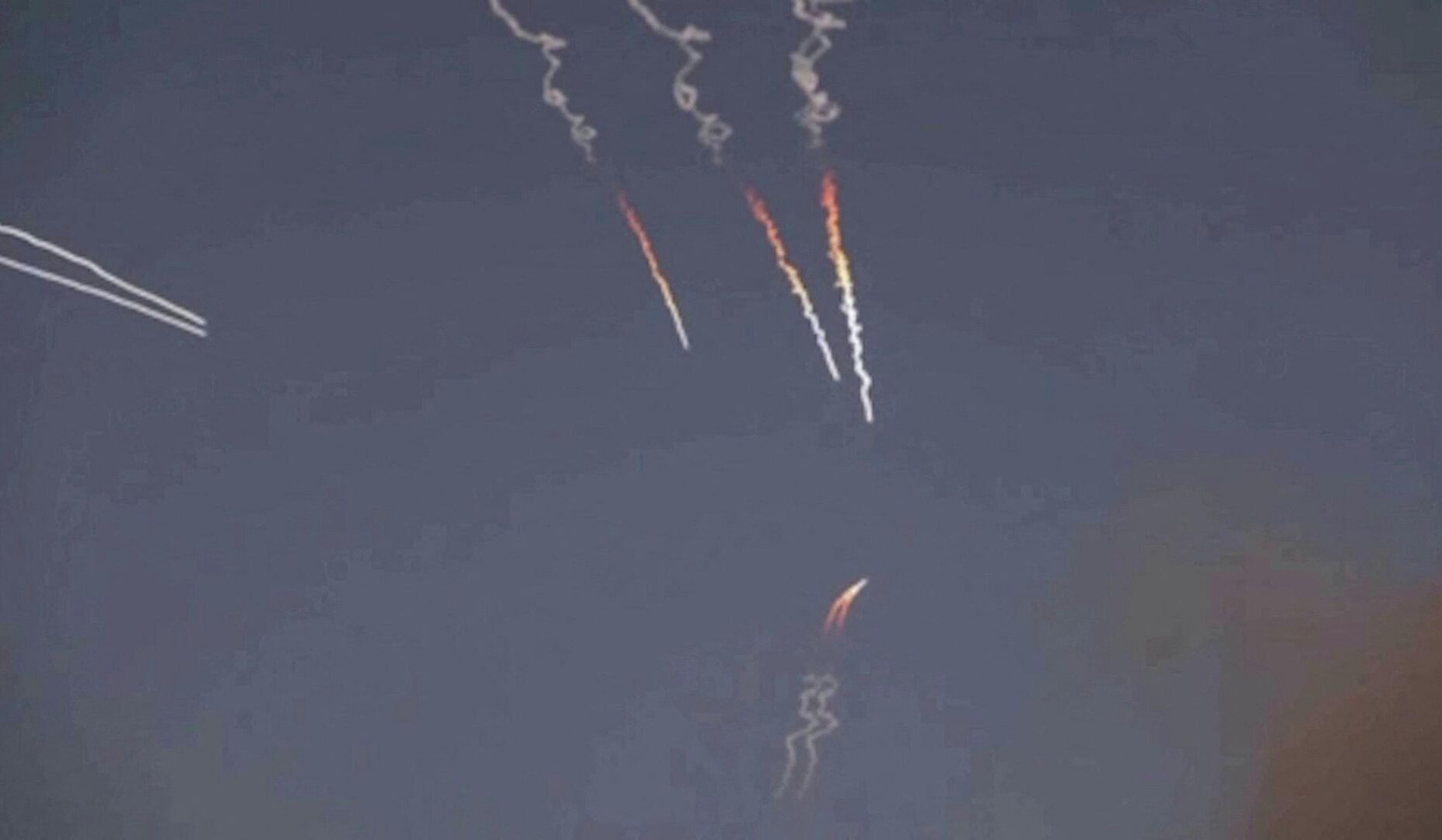 Иран нанес новые ракетные удары по американским объектам на Ближнем Востоке
