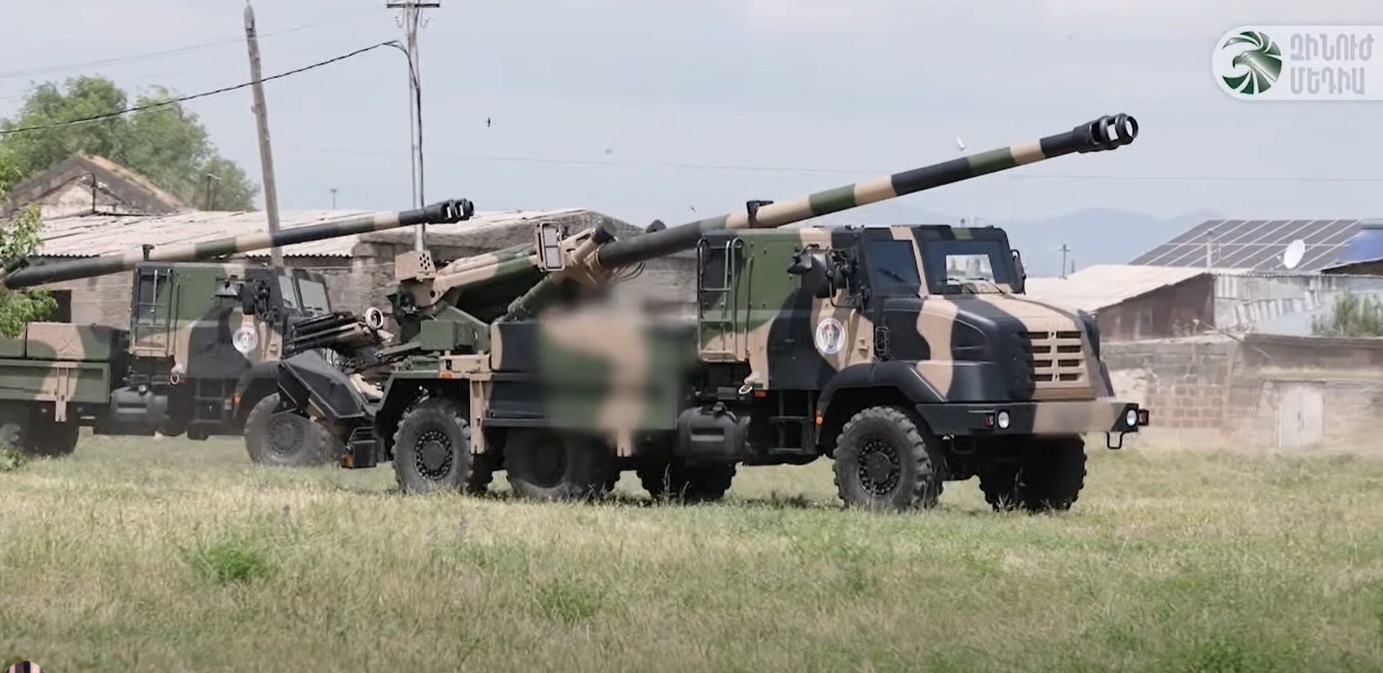Training of Armenia's Army soldiers with Aramazd self-propelled artillery installations: Papikyan published video