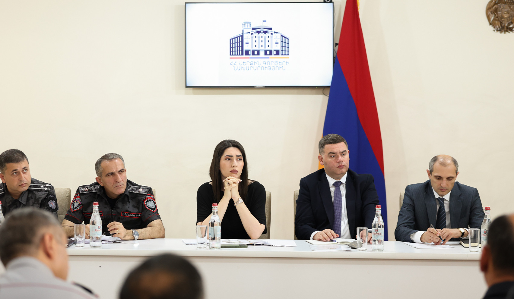 60 տոկոսով նվազել են հրազենի գործադրմամբ կատարված հանցագործությունները․ Արփինե Սարգսյանն Արարատի մարզում ամփոփել է առաջին կիսամյակի աշխատանքը