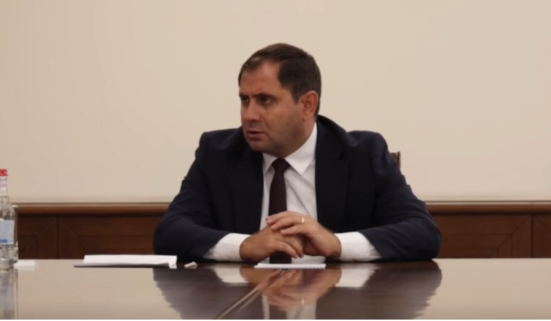 Խորհրդակցություն եմ անցկացրել բանակի նոր համազգեստի ներդրման ընթացքի վերաբերյալ. Պապիկյան
