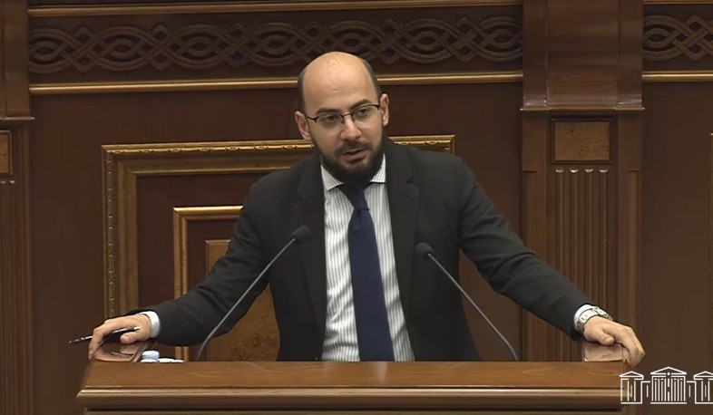 Եկեղեցին սկսել է խառնվել ՀՀ ներքաղաքական, արտաքին քաղաքական հարցերին. Արթուր Հովհաննիսյանի ելույթը հանդարտ չանցավ