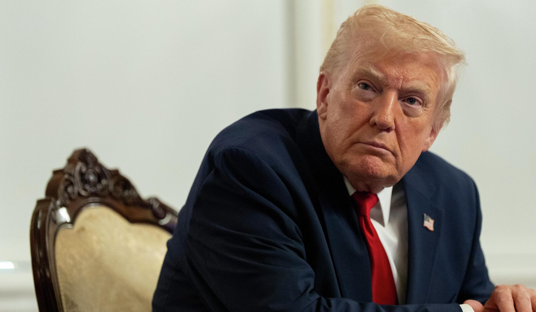 Трамп пригрозил заблокировать импорт швейцарских часов в США