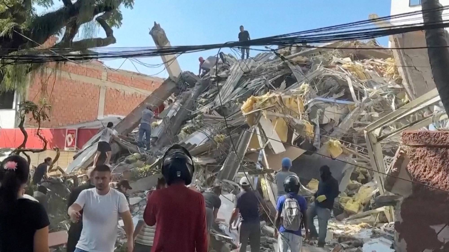 Rescuers hold desperate search for survivors after Colombia earthquake
