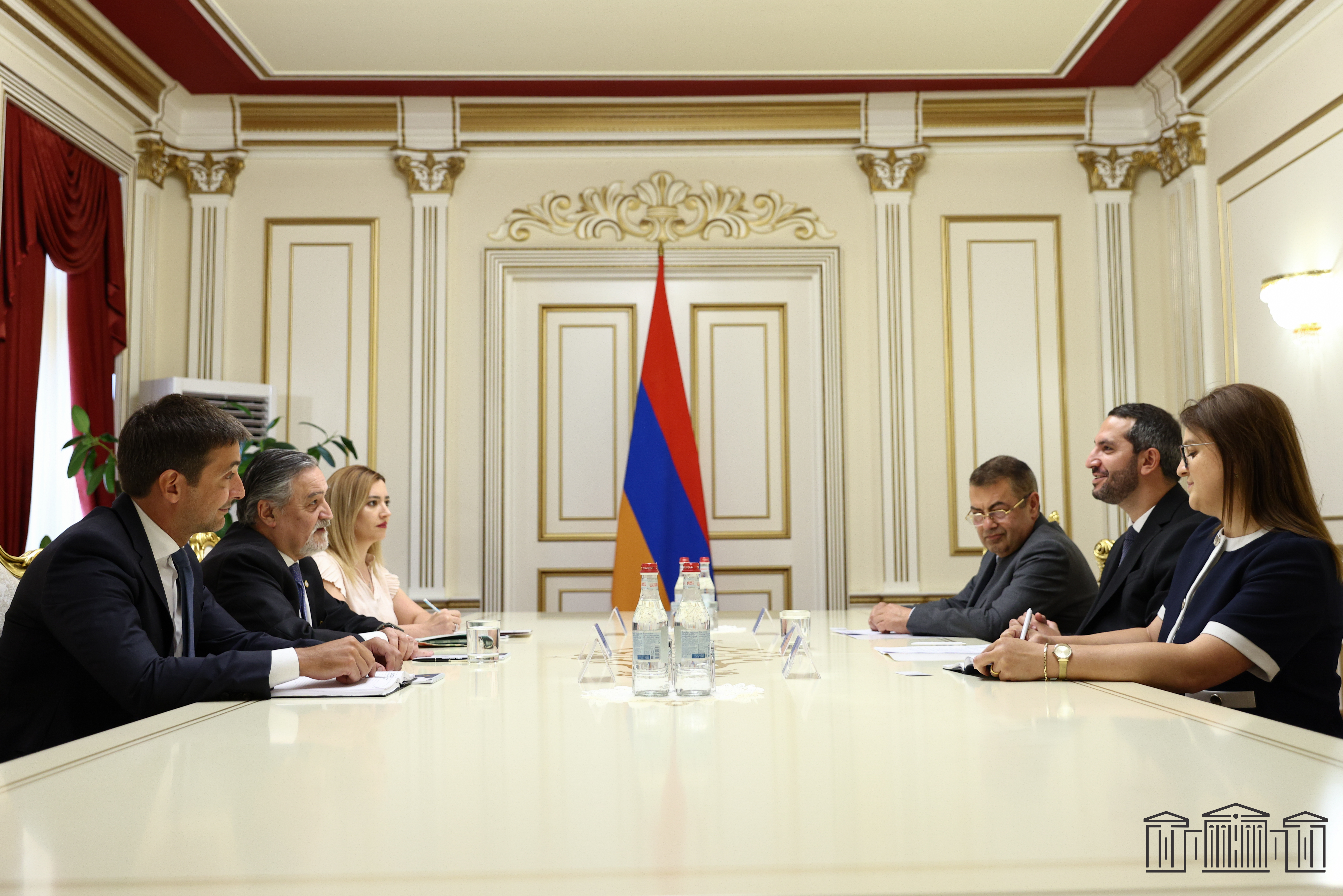 Ruben Rubinyan receives Ambassador Extraordinary and Plenipotentiary of Argentina to RA Rafael Enrique Gonzalez Aleman