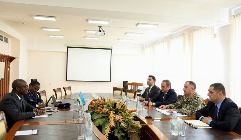 Էդվարդ Ասրյանն ընդունել է Հայաստանում Ռուանդայի նորանշանակ դեսպանին