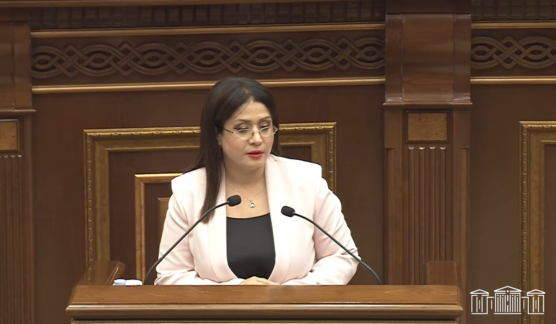 Քննարկվում է ԱԺ աշխատանքի և բարեկեցության հարցերի հանձնաժողովի նախագահի պաշտոնում Նազելի Բաղդասարյանի թեկնածությունը