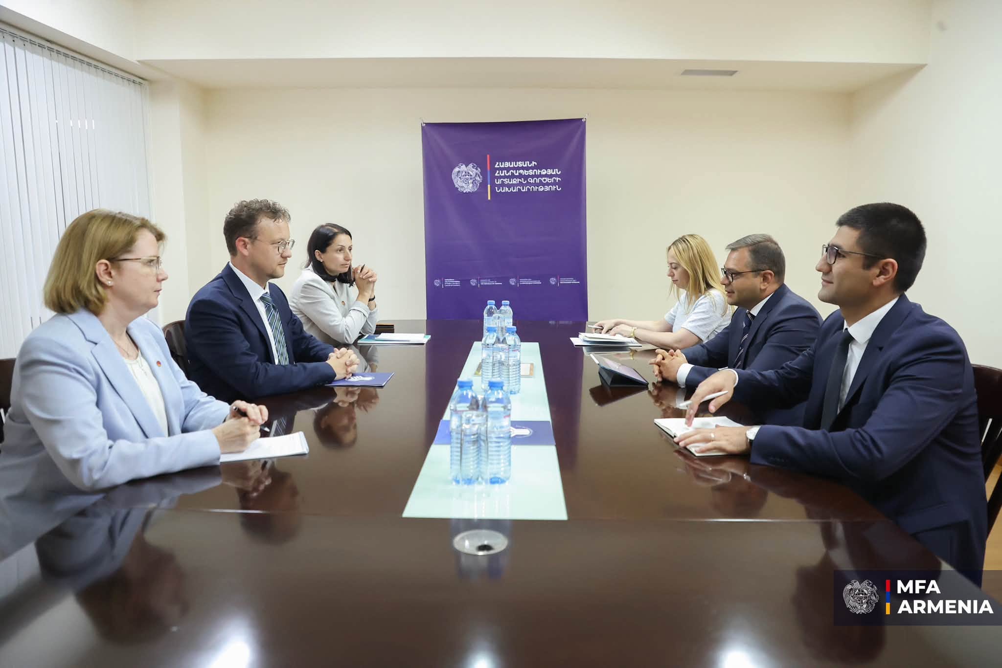 ER xarici işlər nazirinin müavini və Almaniya Bundestaqının üzvü Ermənistan-Almaniya ikitərəfli gündəliyi məsələlərini müzakirə ediblər