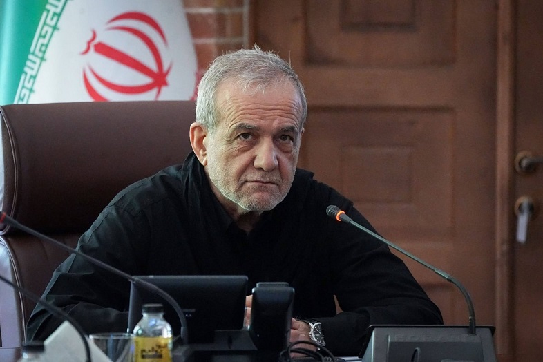 Пезешкиан призвал закончить конфликт на Ближнем Востоке прямо сейчас
