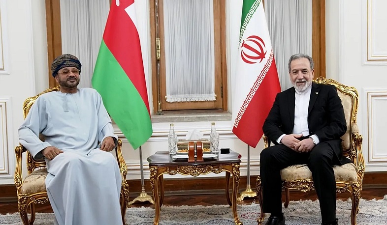 İran və Oman Hörmüz boğazından müvəqqəti keçidi müzakirə ediblər