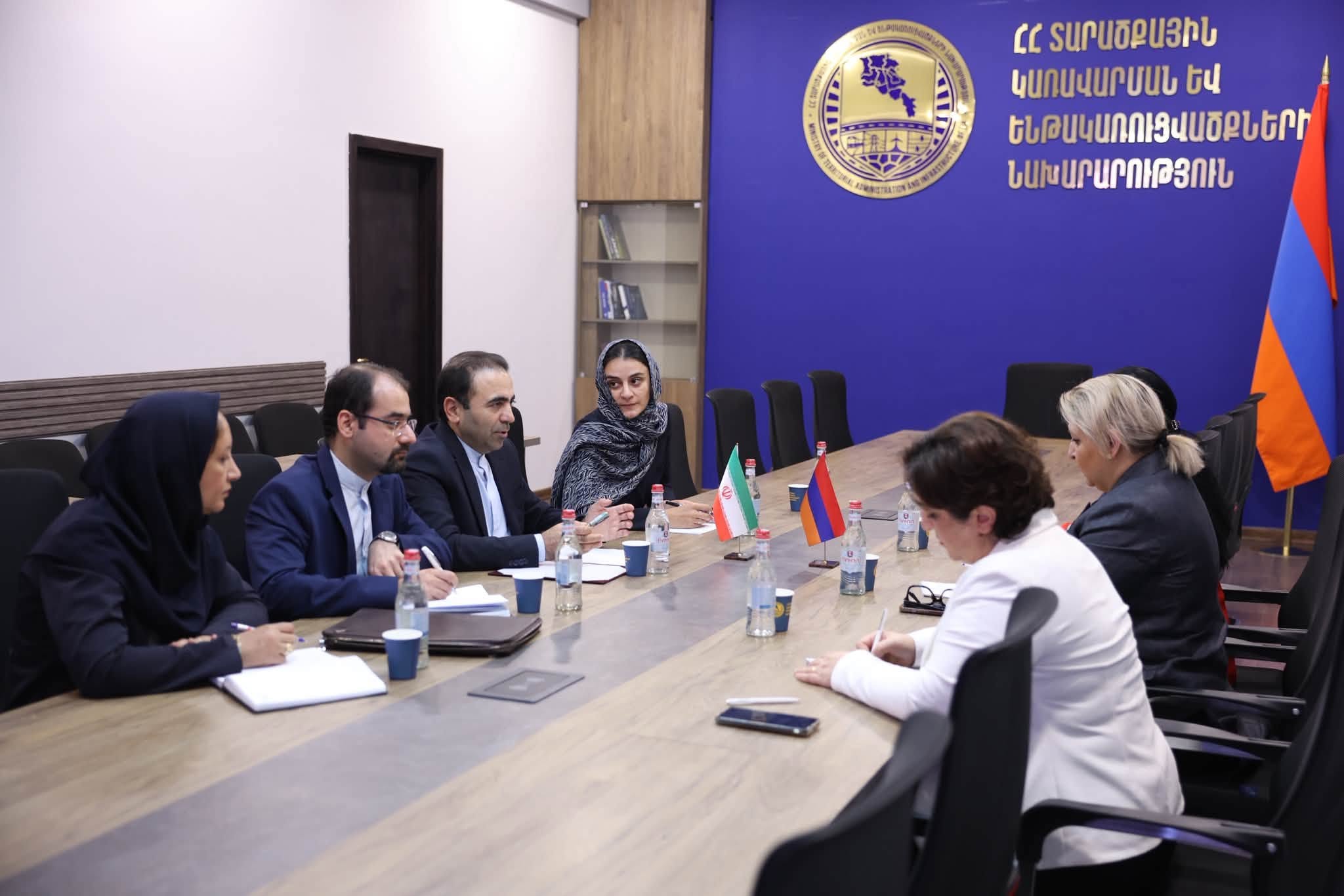 ՏԿԵ փոխնախարարը և դեսպանն անդրադարձել են Հայաստան–Իրան պետական սահմանին՝ Արաքս գետի վրա, երկրորդ կամրջի կառուցման նախաձեռնությանը