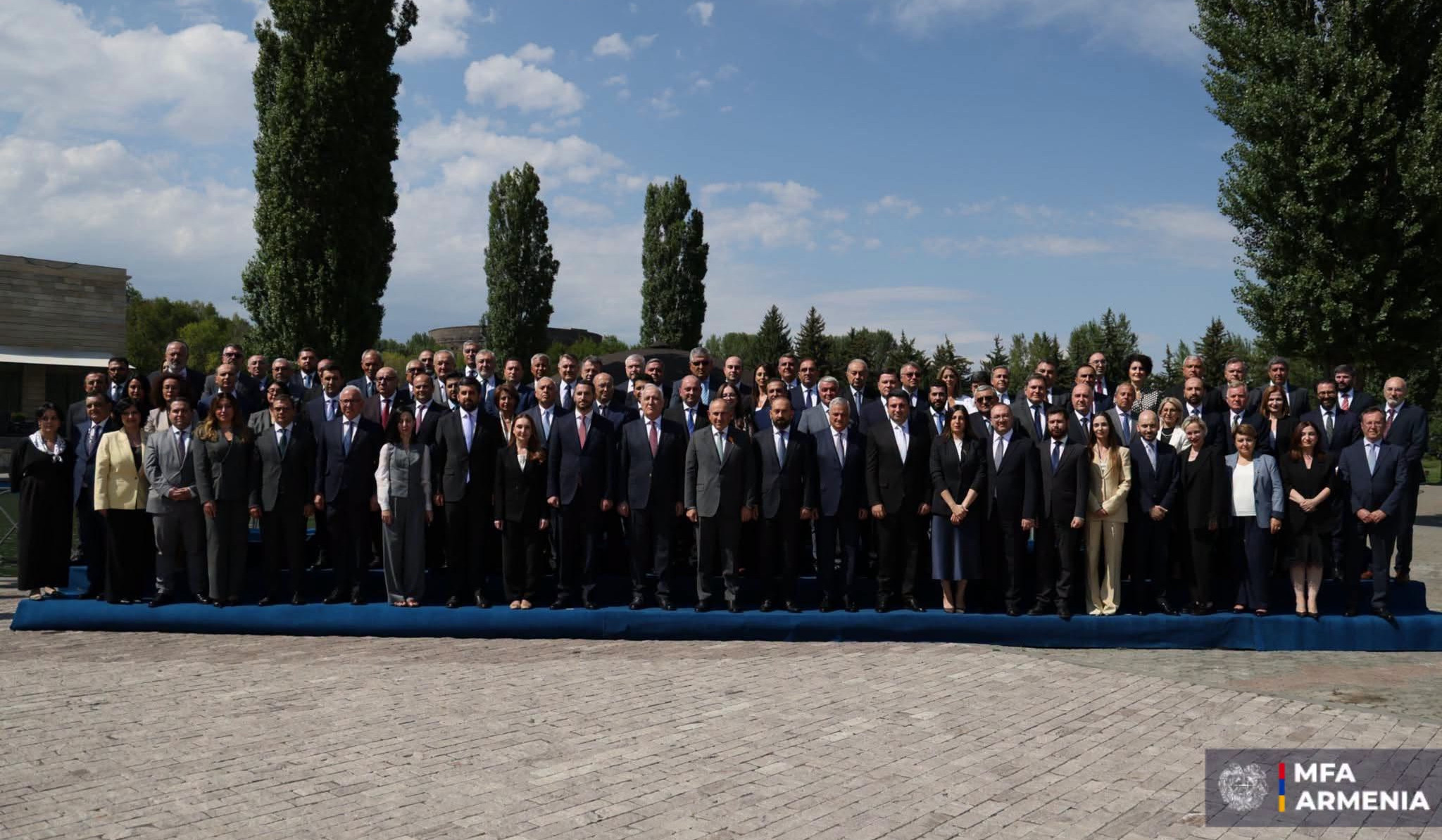 Գյումրիում ՀՀ բարձրագույն ղեկավարության մասնակցությամբ մեկնարկել է օտարերկրյա պետություններում ՀՀ դեսպանների աշխատաժողովը