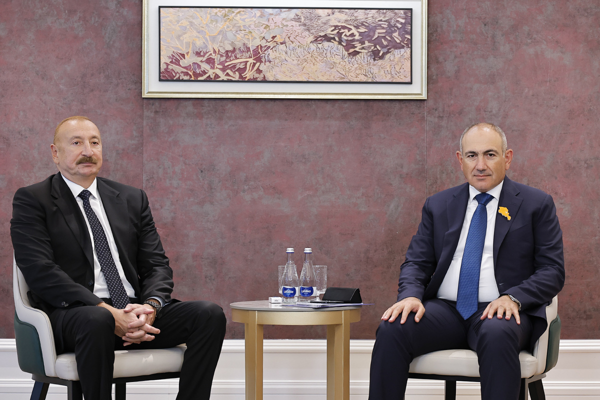Paşinyan və Əliyev delimitasiya komissiyalarının işinin davam etdirilməsinin vacibliyini qeyd ediblər