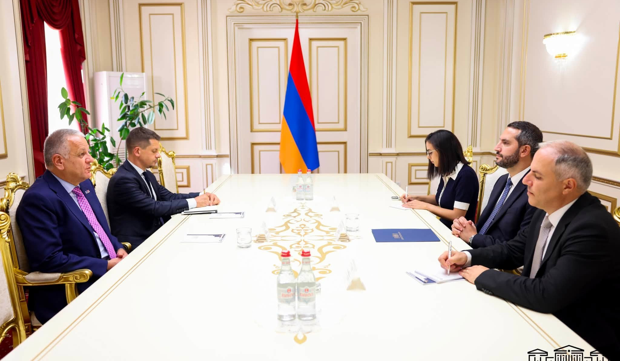 ՀՀ ԱԺ նախագահը և ԵՄ դեսպանը քննարկել են Հայաստան-Եվրամիություն հարաբերությունների խորացման հարցեր