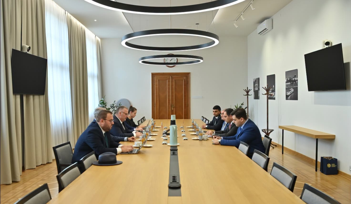 ՏԿԵ նախարարը և Չեխիայի տրանսպորտի նախարարը քննարկել են ավիացիոն, երկաթուղային և ավտոմոբիլային ոլորտներում համագործակցության հնարավորությունը