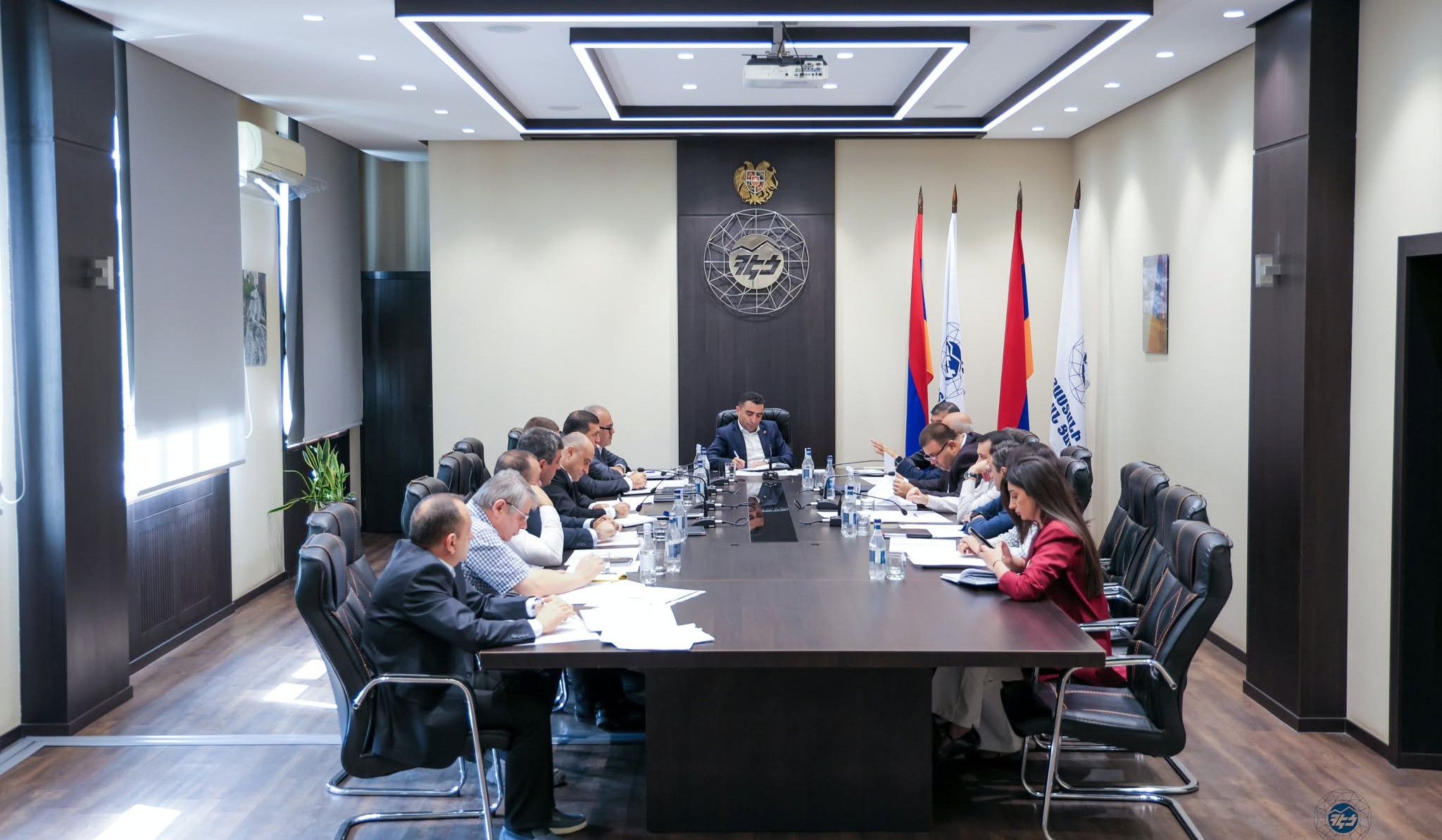 ՀԷՑ-ում քննարկվել է ներդրումային ծրագրերի ընթացքը