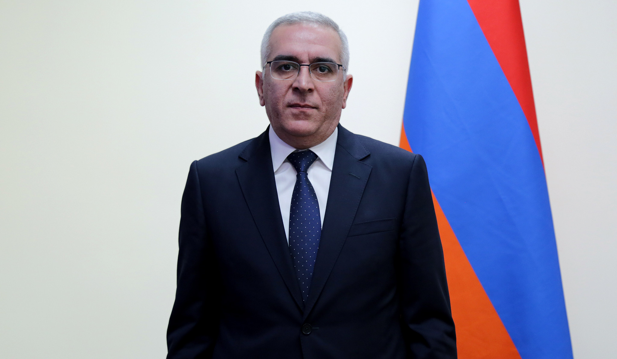 Համլետ Սահակյանն ազատվել է ՊԵԿ նախագահի տեղակալի պաշտոնից և նշանակվել ֆինանսների նախարարի տեղակալ