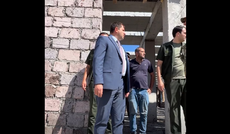 Սուրեն Պապիկյանը հետևել է զորամասում ընթացող շինարարական աշխատանքներին
