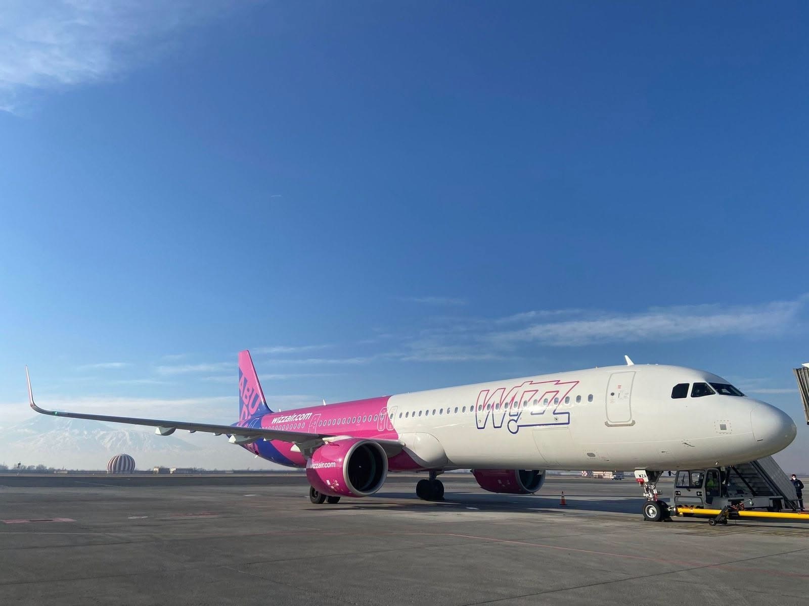 Չվերթներ՝ 3 նոր ուղղություններով. Wizz Air-ը հոկտեմբերին «Զվարթնոց»-ում կբազավորի իր 4-րդ օդանավը