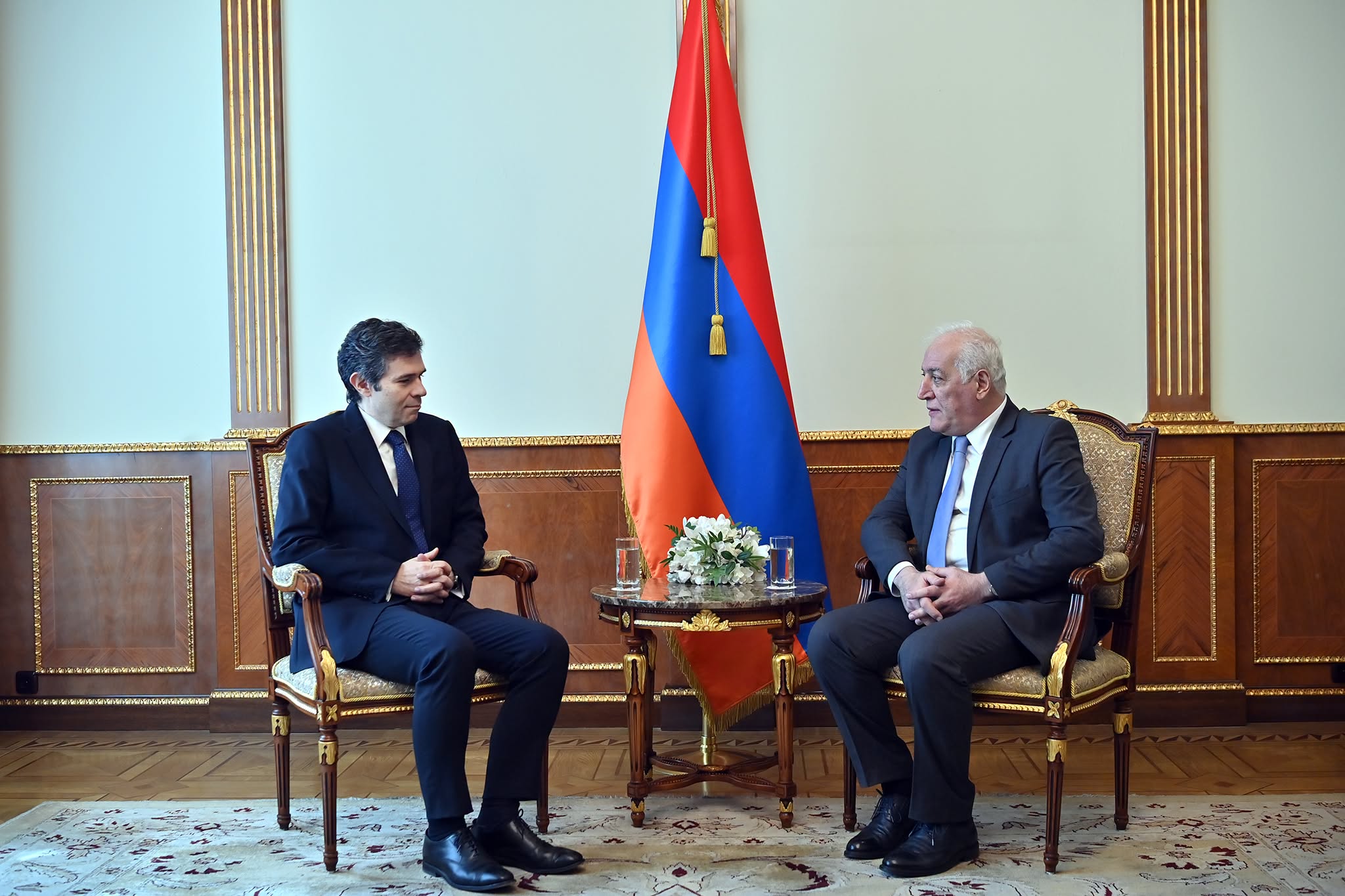Նախագահ Խաչատուրյանն ընդունել է Հայաստանում իր դիվանագիտական առաքելությունն ավարտող Հունաստանի դեսպանին