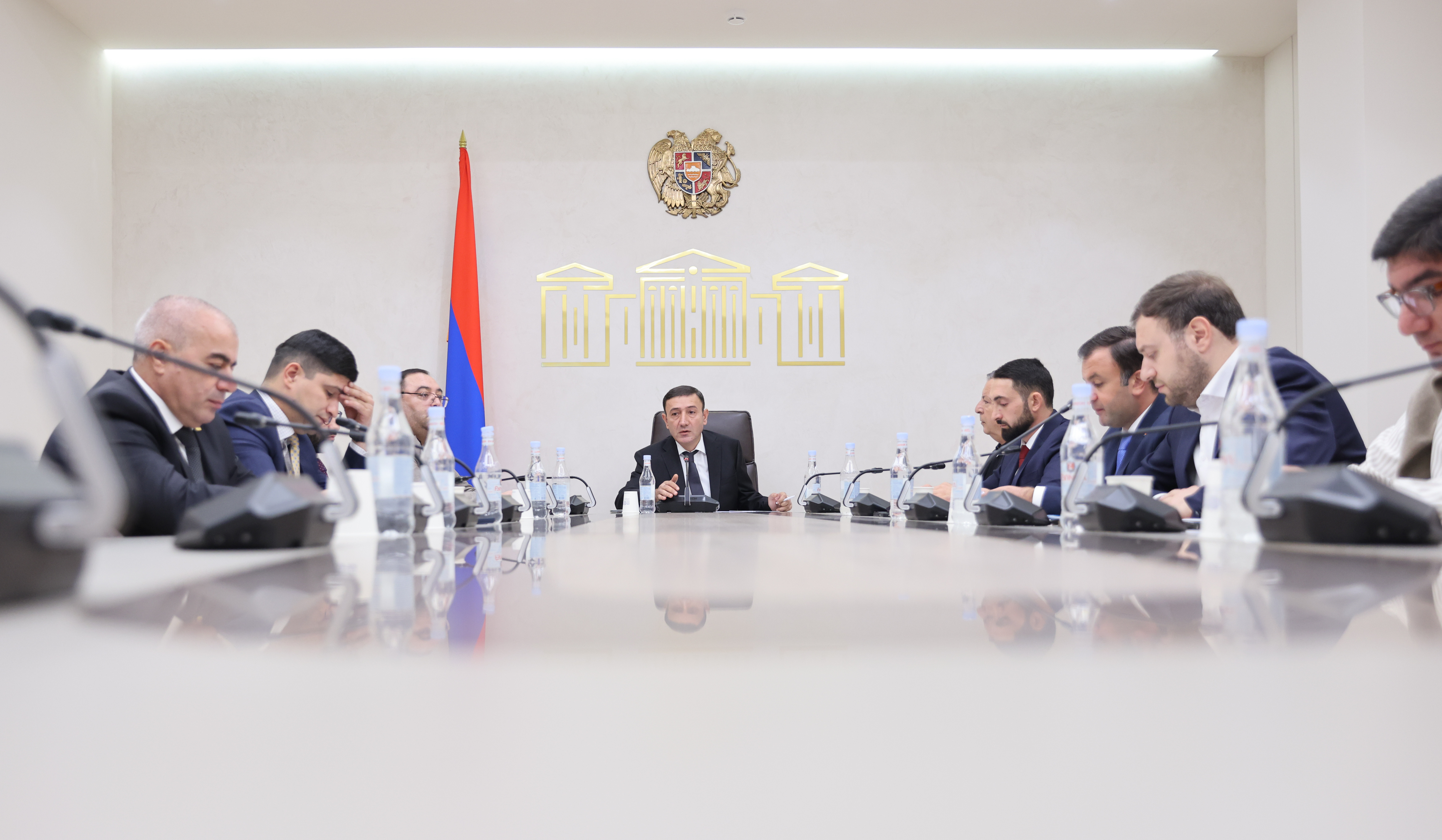 ԱԺ տնտեսական հարցերի հանձնաժողովի արտահերթ նիստում ընդդիմության թեկնածուն չի ընտրվել նախագահի տեղակալի պաշտոնում