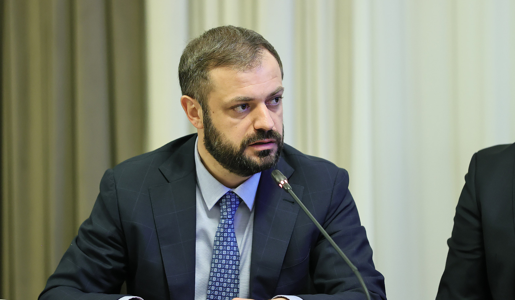 Ցեմենտի շուկայում պակասուրդը պայմանավորված է հարևան երկրներից եկող մատակարարումների խաթարումներով․ Գևորգ Պապոյան