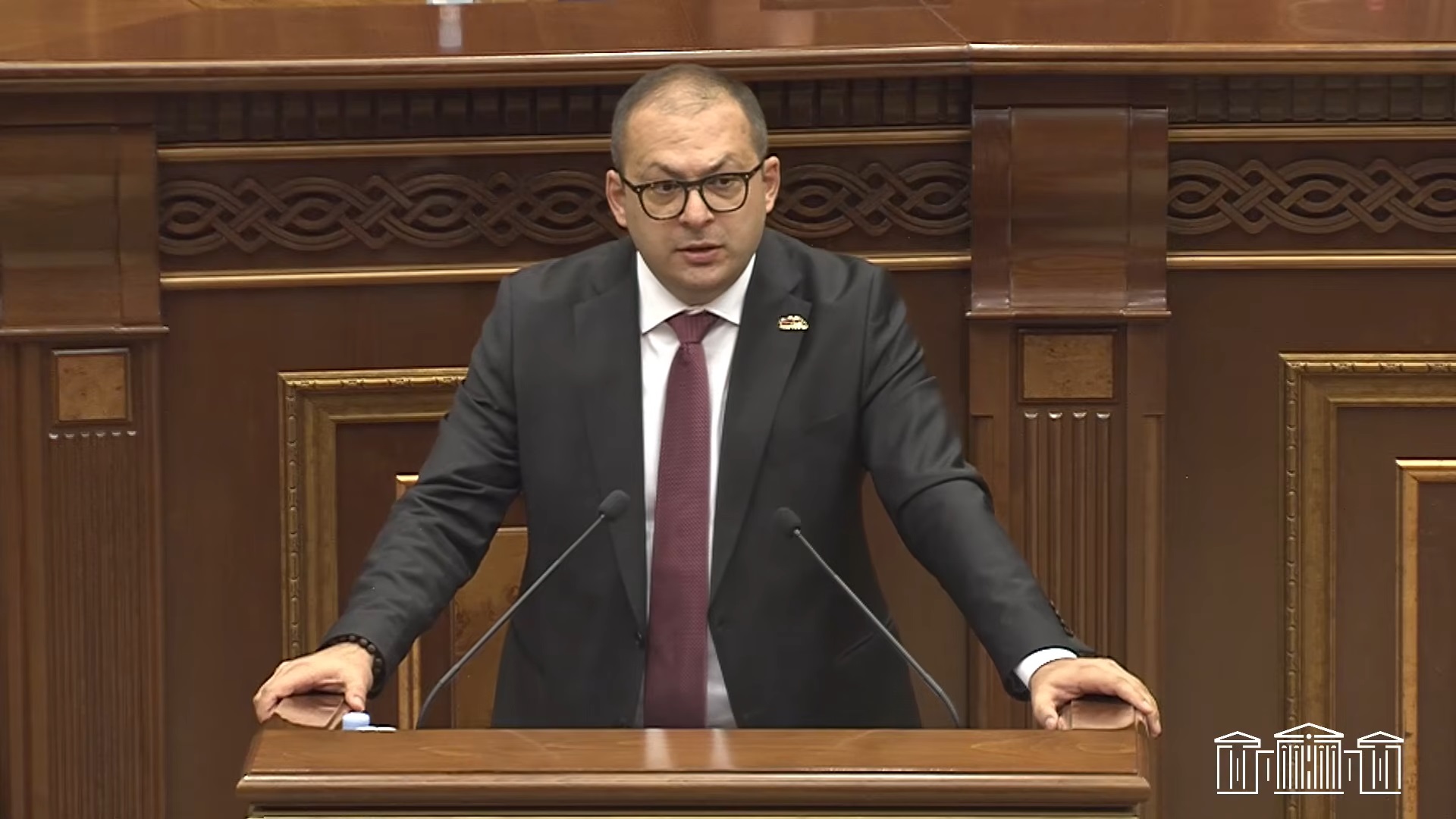 Քննարկվում է ԱԺ տարածքային կառավարման և շրջակա միջավայրի պահպանության հարցերի հանձնաժողովի նախագահի պաշտոնում Ռուբեն Մխիթարյանի թեկնածության հարցը