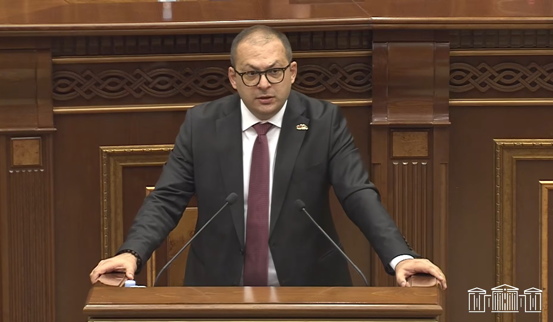 Քննարկվում է ԱԺ տարածքային կառավարման և շրջակա միջավայրի պահպանության հարցերի հանձնաժողովի նախագահի պաշտոնում Ռուբեն Մխիթարյանի թեկնածության հարցը