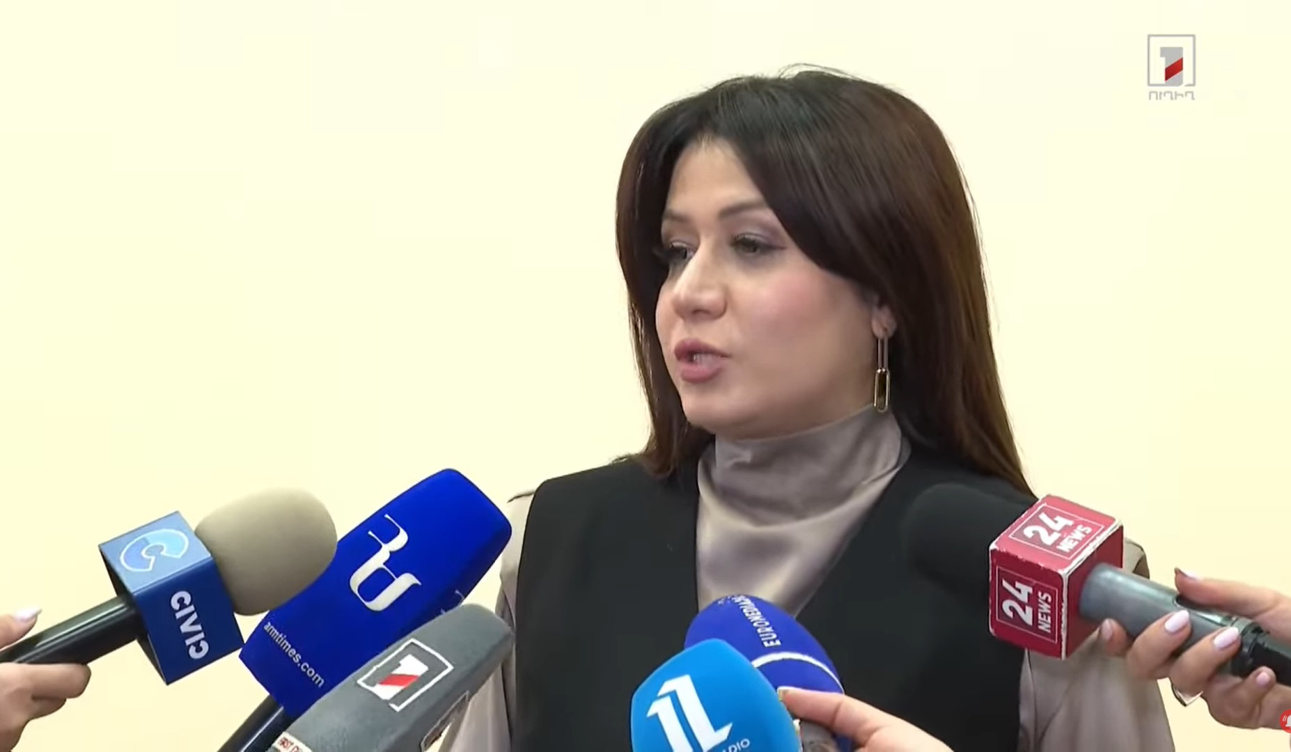 Գյումրիում պետք է իշխանափոխություն. Նազելի Բաղդասարյան
