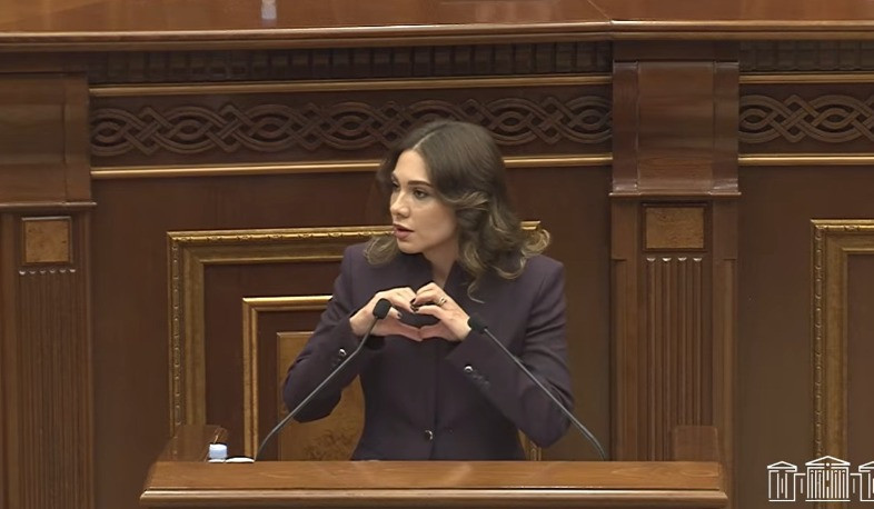 Ընդդիմությունը տեսնում է միայն այն, ինչը այլևս տեքստում չկա. Գալյանը՝ Կառավարության անդամի երդման տեքստի մասին