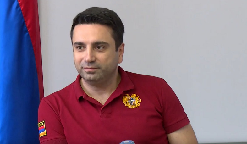 Հրայր Թովմասյանին հույս տվողներին ասում եմ՝ չի ստացվելու, տղե՛րք. Ալեն Սիմոնյան