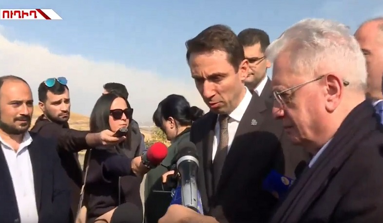 Հայկ Մարությանը՝ Էրմիտաժի տնօրեն Միխայիլ Պիոտրովսկու հետ այցելել է «Կարմիր բլուր» հնավայր