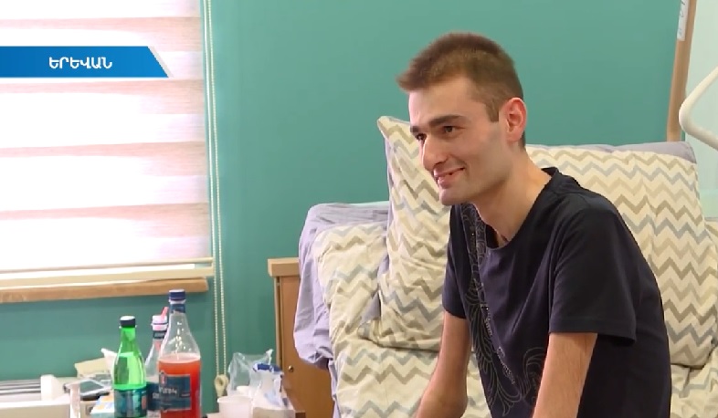 18-ամյա Լևոն Դավթյանը հաղթահարել է հազվադեպ հիվանդությունը